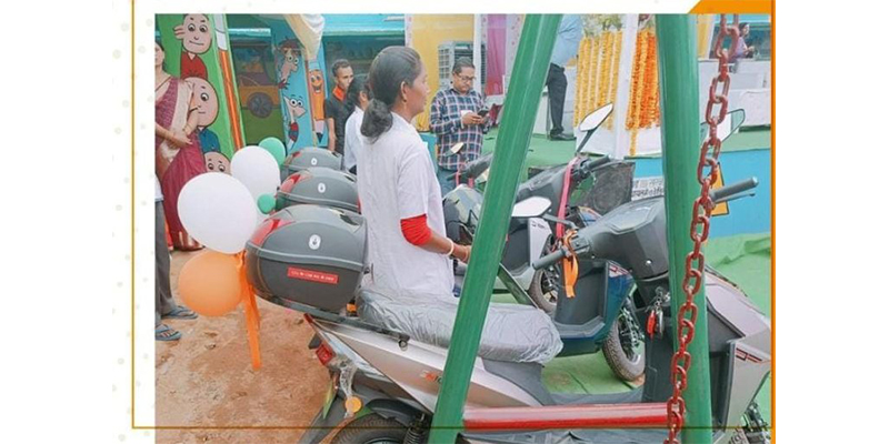 Central Coalfields Ltd distributed 100 e-scooters to ANMs in Bokaro to ensure quick healthcare in remote locations.