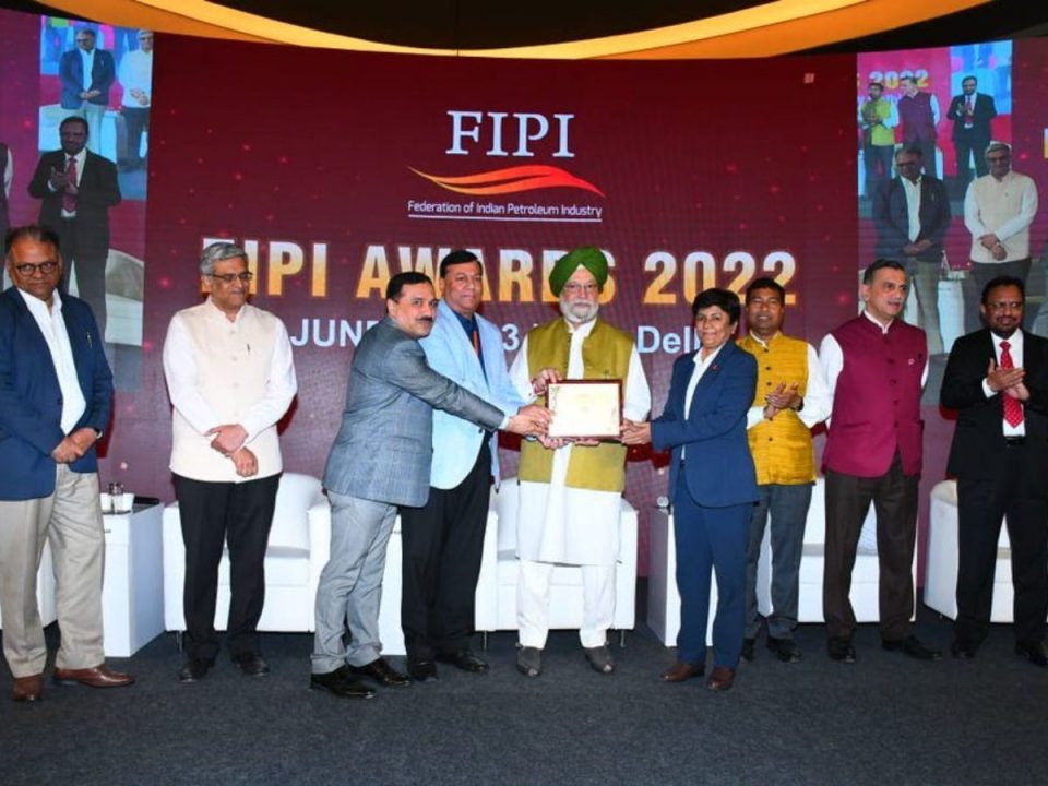 IndianOil's Mathura Refinery has been recognised at the FIPI Awards 2022 as 'Refinery of the Year' in the small & Medium category for excellent operational performance during the pandemic.