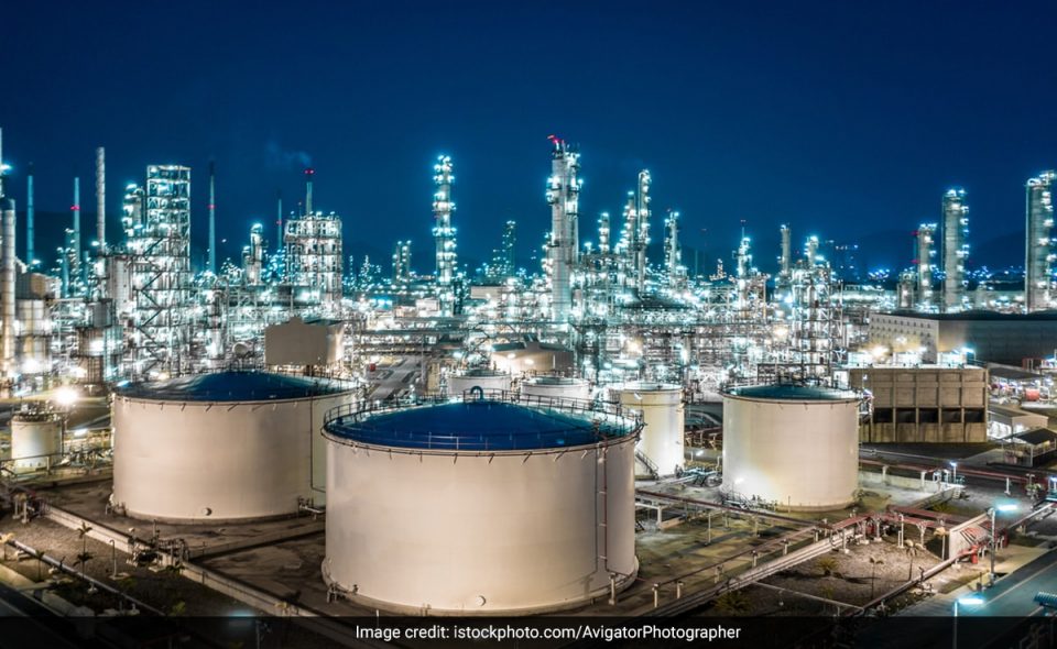 ONGC Signs Mega Pact with Indian Oil Corporation For Petrochemicals