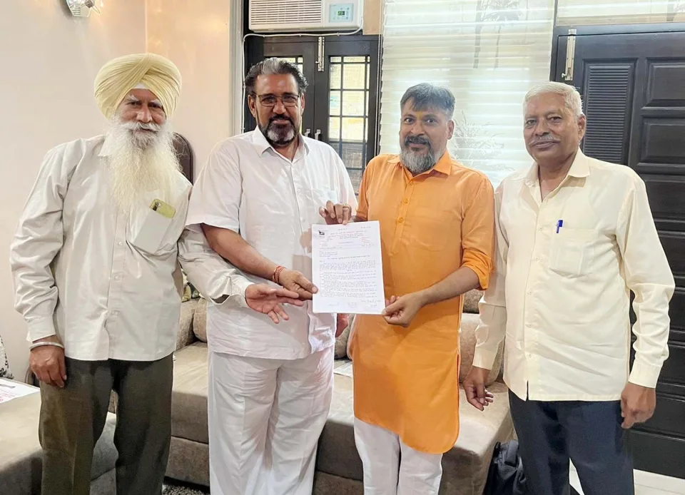 फरूखनगर-सुल्तानपुर रेल यात्रियों की मांगों को पूरा कराने का होगा प्रयास: अमित गोयल