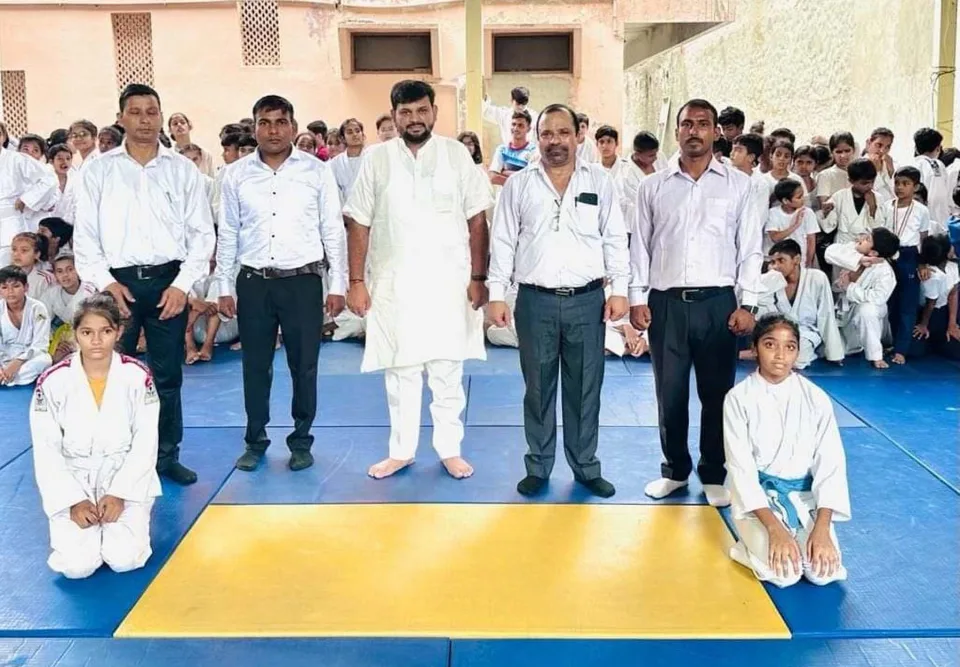 आत्मरक्षा की कला जूडो कराटे को बेटियां जरूर सीखें: नवीन गोयल