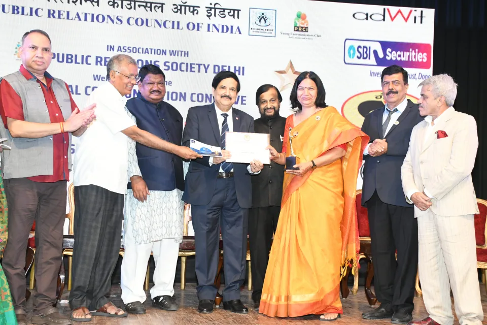 Ms Anita Guptrishi GM MMTC honored with PRCI Hall of Fame