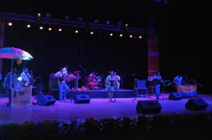 India , especially, Delhi has seen lot of western trends in its culture. When it comes to Dance, India is rich in variety it offers.