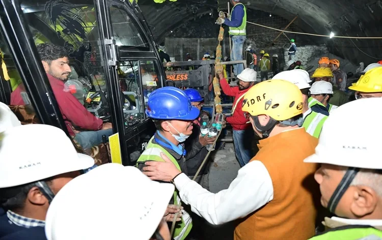 Central agencies working on war footing to evacuate workers trapped in the collapsed Silkyara tunnel in Uttarakhand