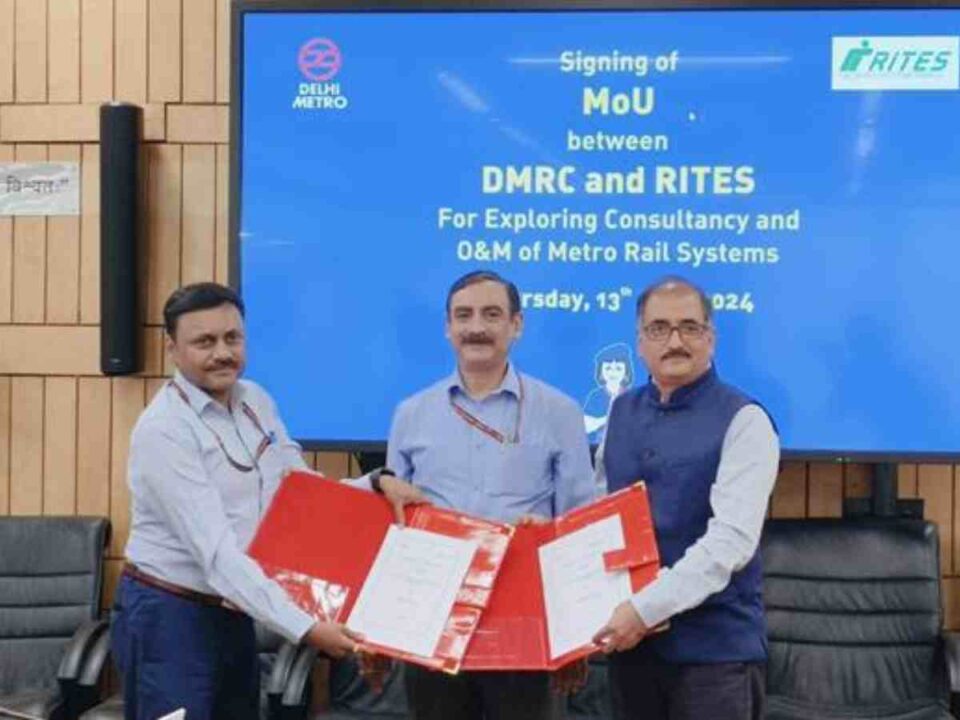 RITES & DMRC sign MoU for exploring Consultancy and O&M of Metro Rail Systems