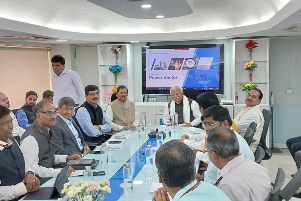 Union Power Minister Manohar Lal took stock of capacity addition