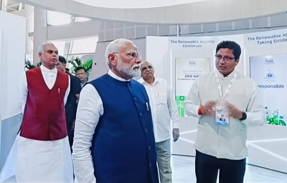 Prime Minister Shri Narendra Modi Visits IREDA Pavilion at RE-INVEST