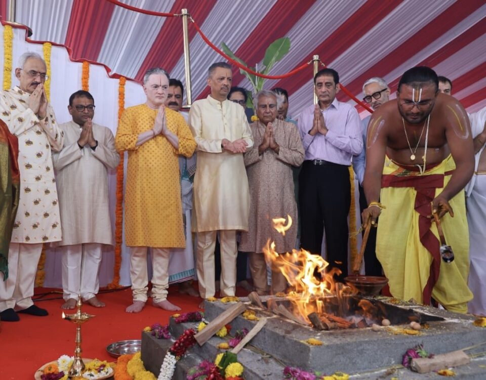 Gautam Singhania Lays Ornamental Stone for Shri Lord Venkateshwara Temple in Navi Mumbai