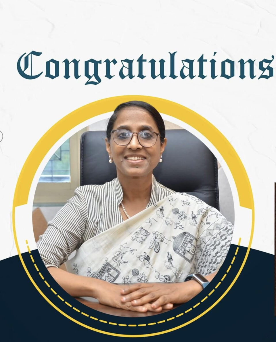 Ms. Usha Singh, Director (HR), MOIL honored with the CHRO PRIDE Award at the 24th National Management Summit 2024!