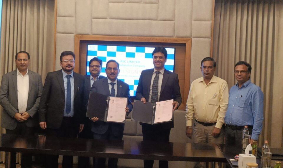 REC and THDCIL Sign MoU to Boost Development of Power Projects Across India