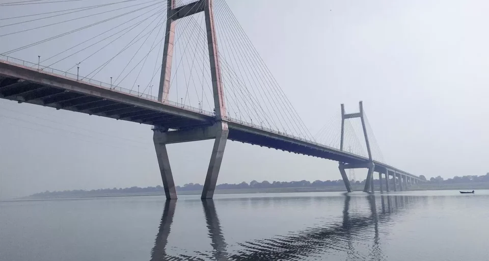 Uttar Pradesh Tourism Department Approves ₹11.22 Crore for installation of facade lighting on Naini Bridge