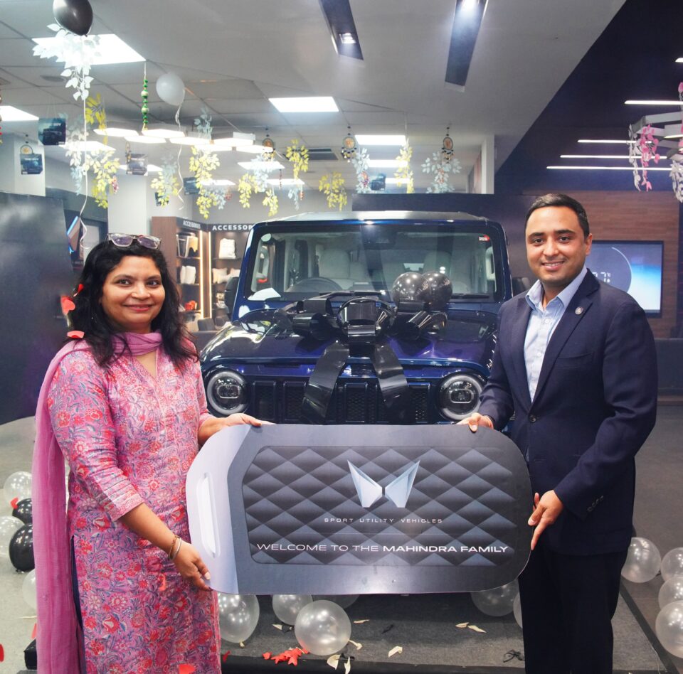Mahindra Delivers First Thar ROXX #1 to Aakash Minda