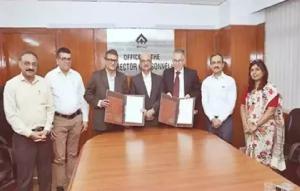 SAIL inks pact with Administrative Staff College of India for special courses
