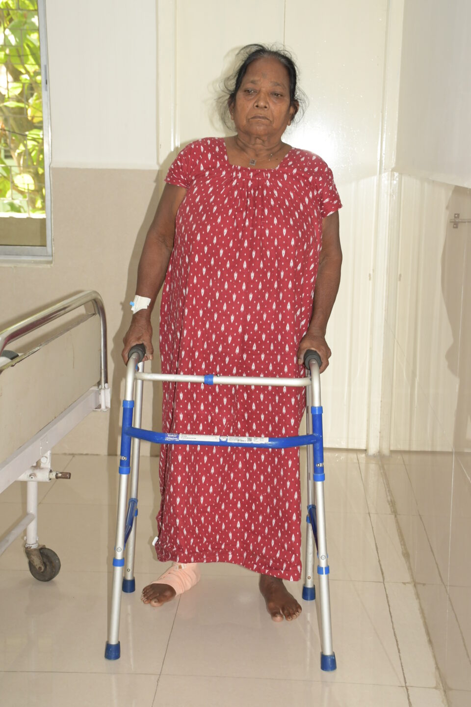 Doctors of Ispat General Hospital perform critical Total Knee Replacement Surgeries