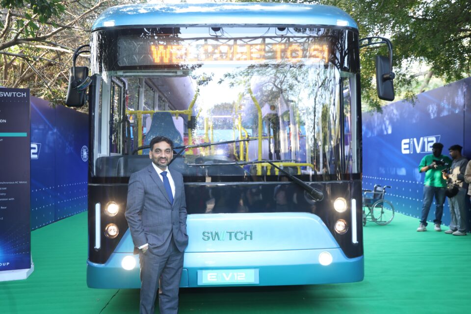 SWITCH EiV12 and E1 low floor electric city buses