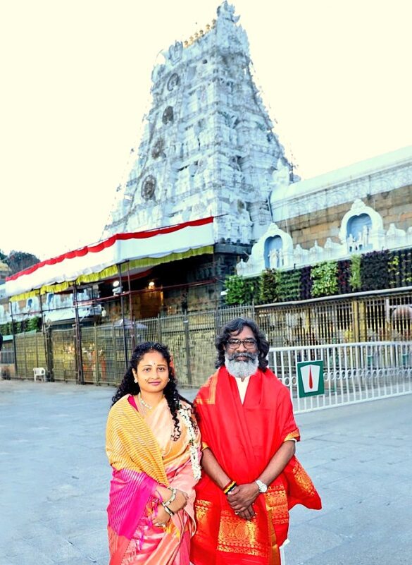 Hemant Soren paying gratitude to Lord Shiva after taking over as the Chief Minister of Jharkhand 4th time in December 2024