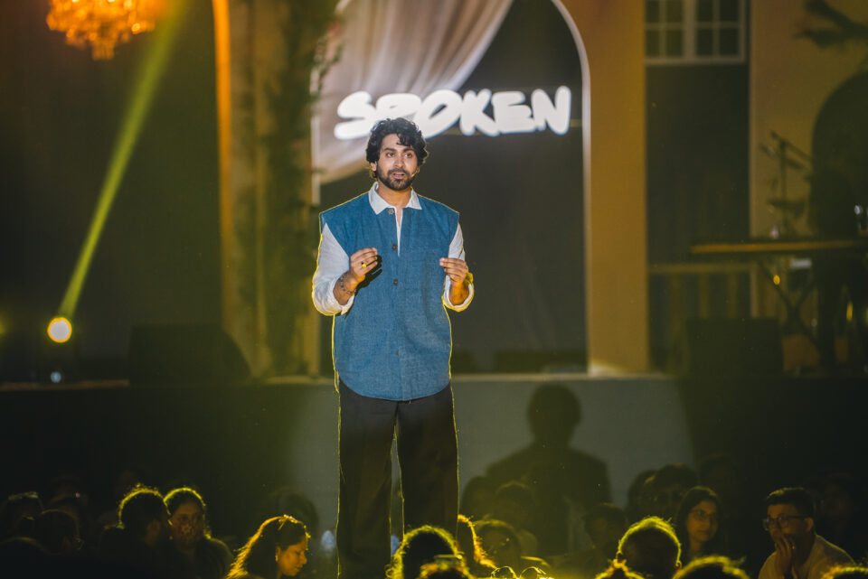 Ankush Bahuguna Captivates at Spoken Fest Mumbai with “Teri Favourite Kaun Hai?