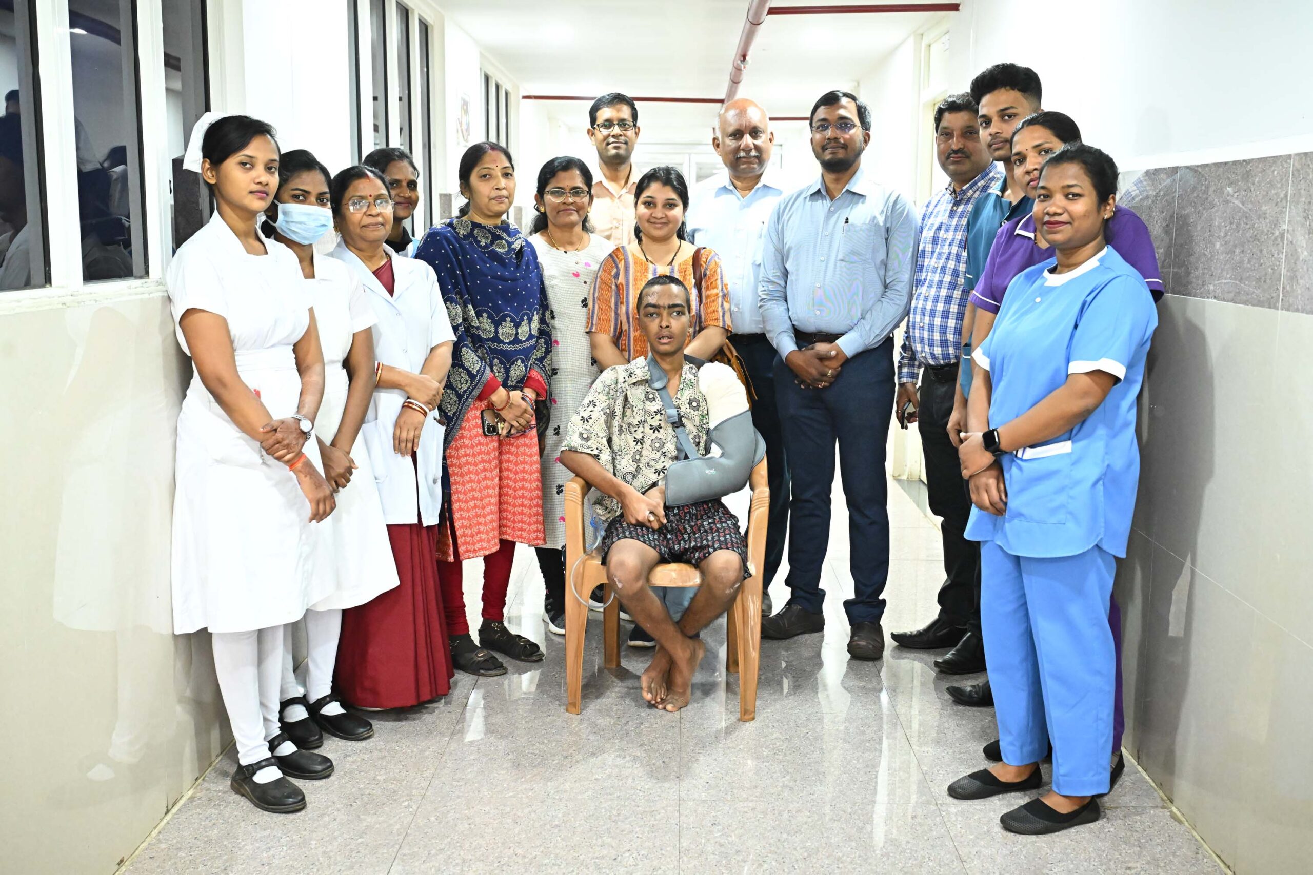 Doctors of Ispat General Hospital of SAIL Rourkela Steel Plant save life of 19-year-old accident victim