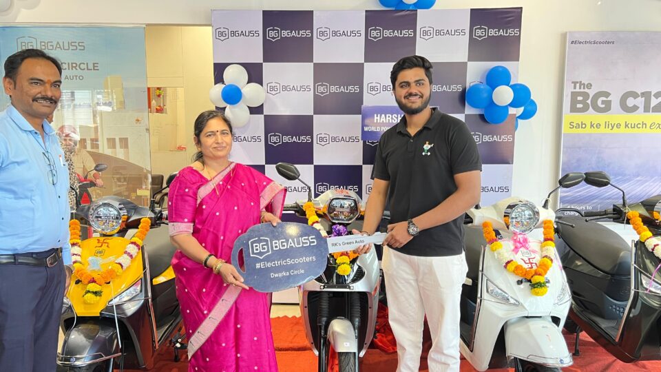 BGauss Delivers High-Performance Electric Scooters to Powerlifting Champion Harsh Vyas
