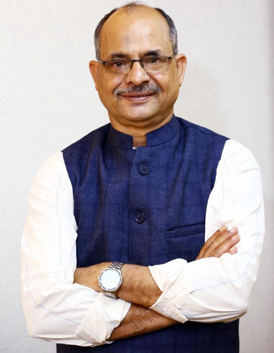 Prof. Manoj Tiwari assumes charge as Director IIM Mumbai
