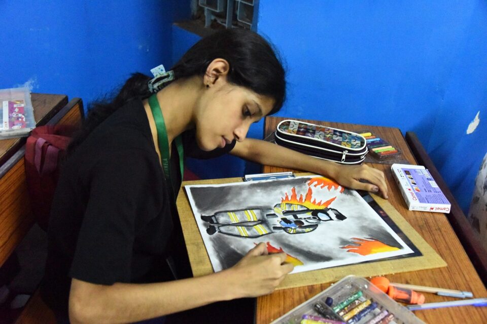Students Participate Enthusiastically in Spot Painting Competition organised by SAIL RSP