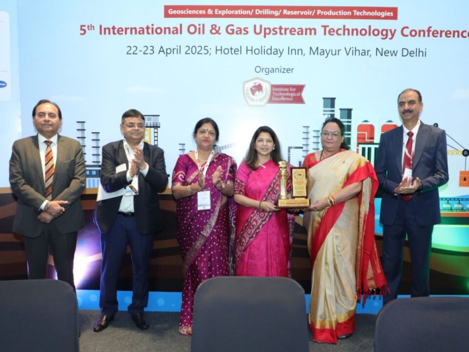 EIL CMD Vartika Shukla Wins PWomen’s Leadership Award at IOGTC Upstream Conference.