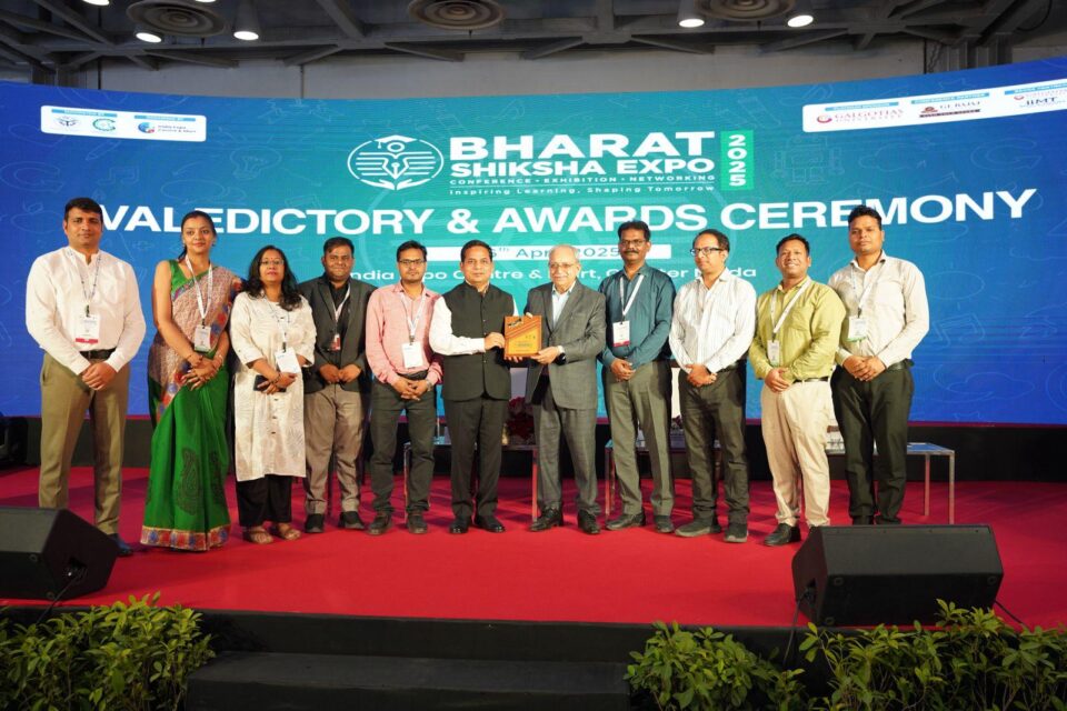 Galgotias University Wins 'Best Exhibitor Award' at Bharat Shiksha Expo 2025