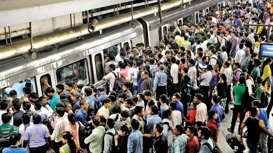 Delhi Metro Introduces Passenger Information Display System (PIDS) to Manage Overcrowding in peak hours