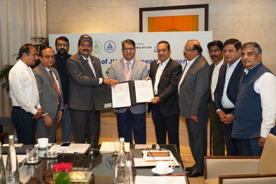 NIRL and MAHAPREIT Join Forces to Develop 5000 MW Renewable Energy Projects in Maharashtra