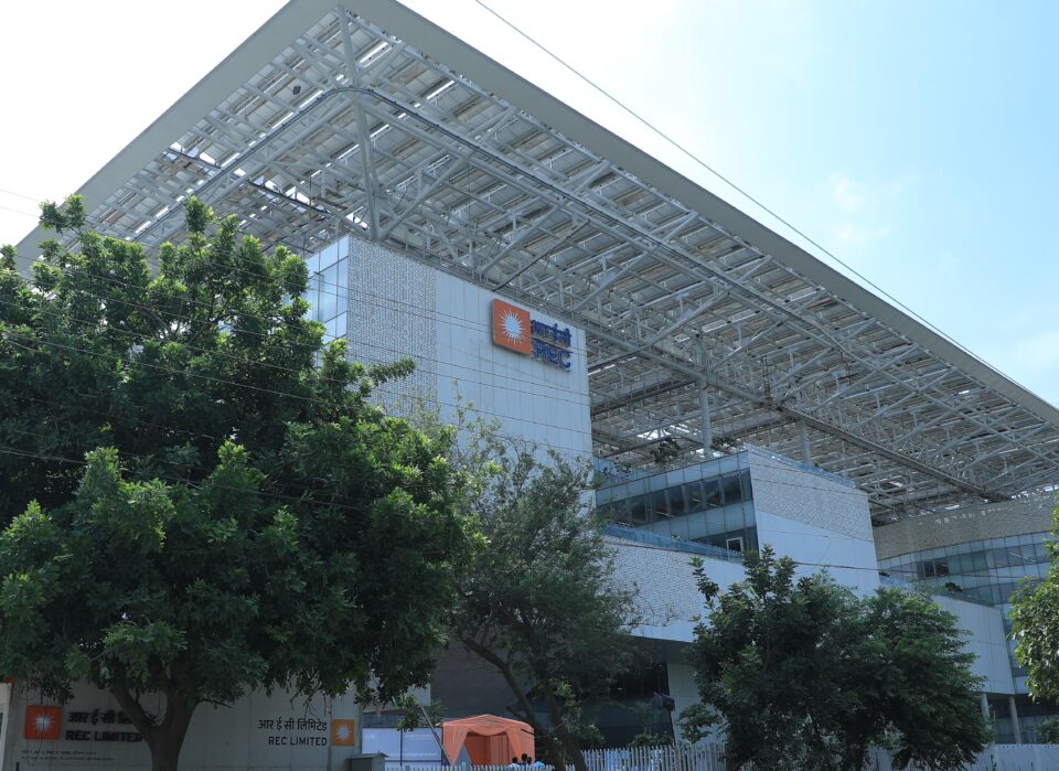 REC Limited Successfully Raises ₹5,635 Crore Through Private Placement of Bonds