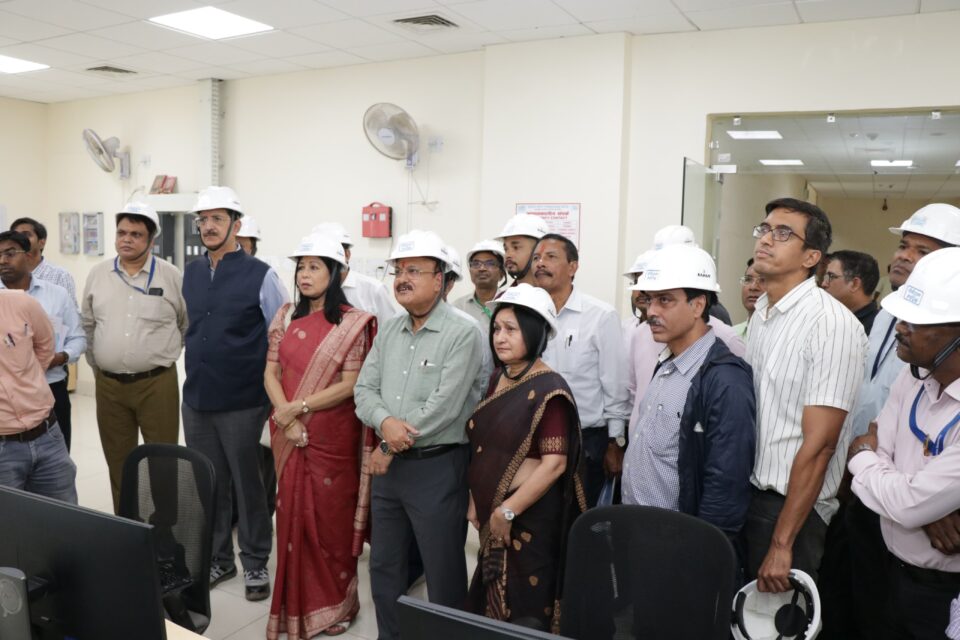The Public Undertakings Committee of Assam Assembly reviewed the efforts for power generation in Jharkhand
