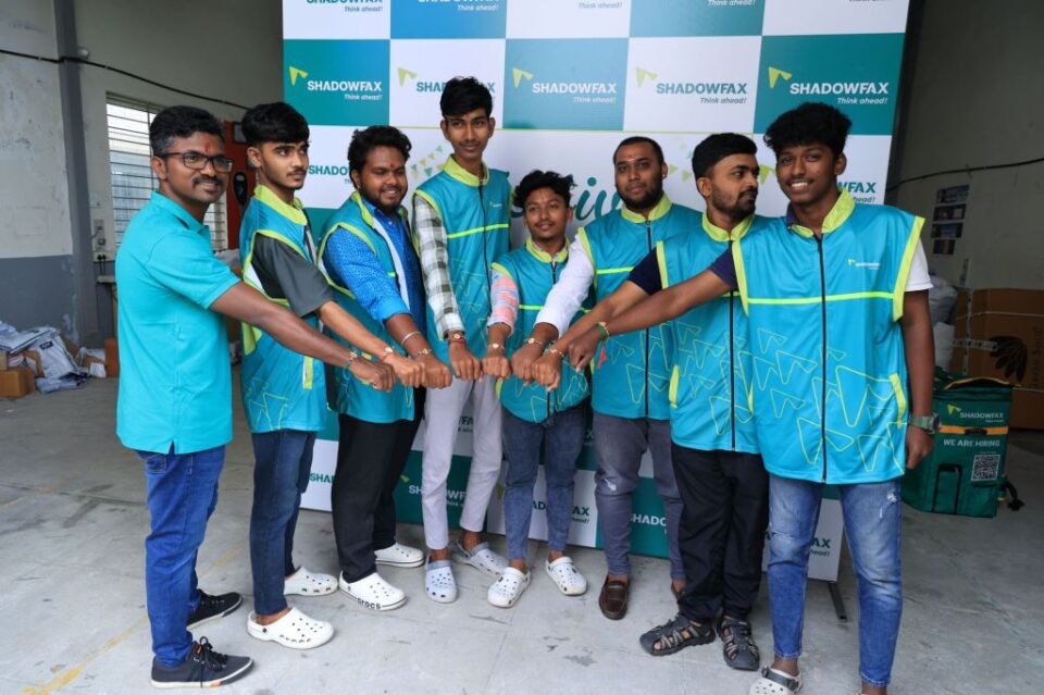 Shadowfax Celebrates Raksha Bandhan with Delivery Partners