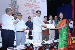Dr. Supriya Shidhaye Principal of VES College of Pharmacy Received “Best Principal Award 2024-25 – Urban Area” from University of Mumbai