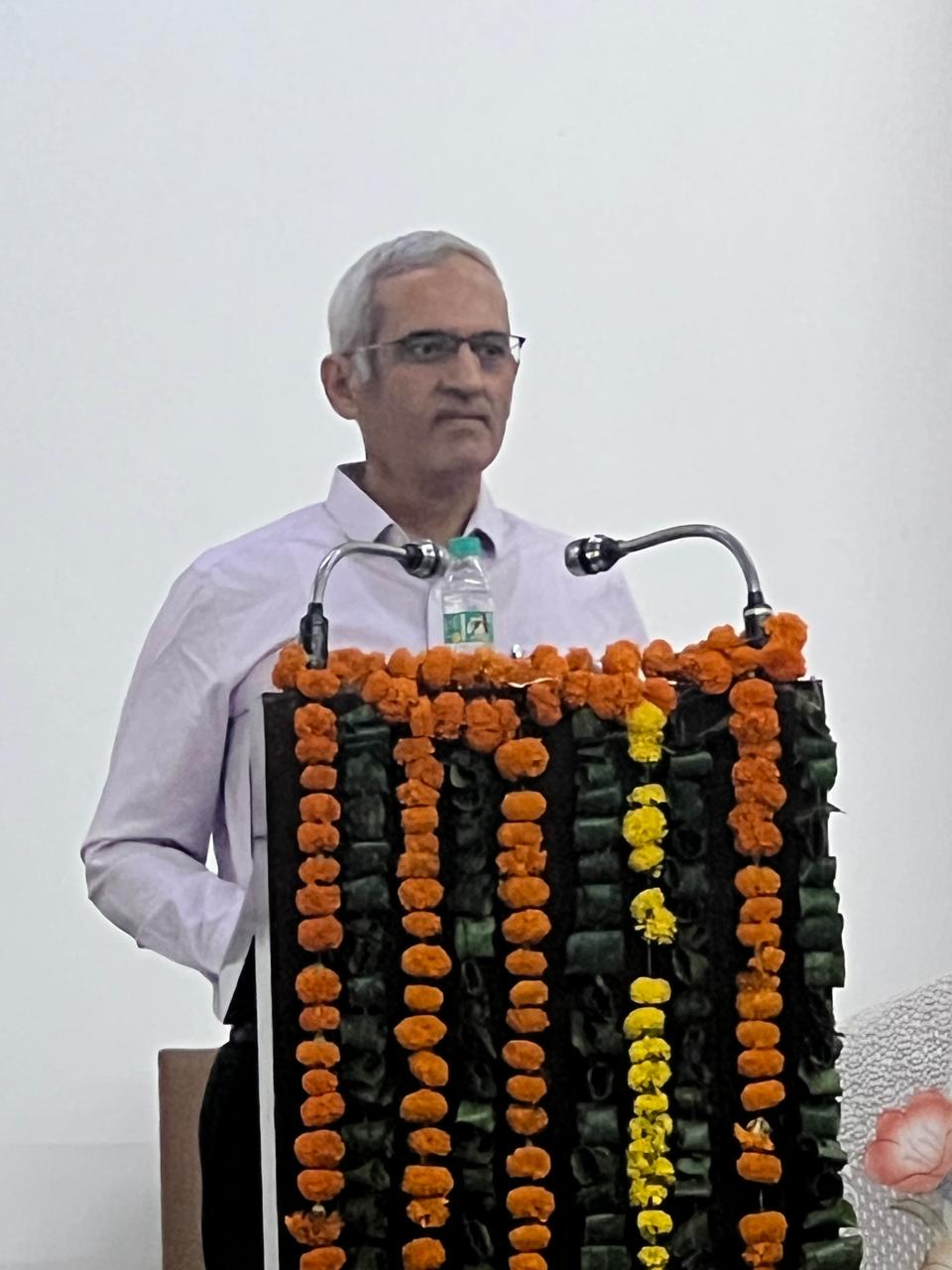 DMRC'S DIRECTOR (PROJECT AND PLANNING) SH. RAJIV DHANKHER HONOURED WITH EMINENT ENGINEER'S AWARD