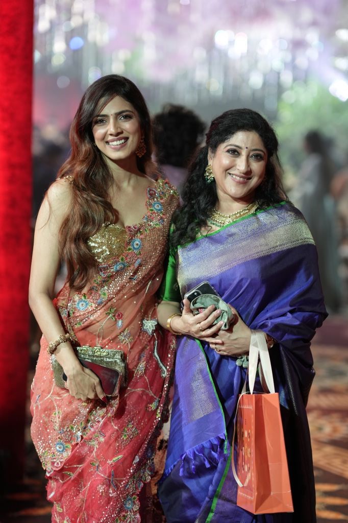 A Star-Studded Navaratri Evening at Kalyanaraman Residence in Thrissur