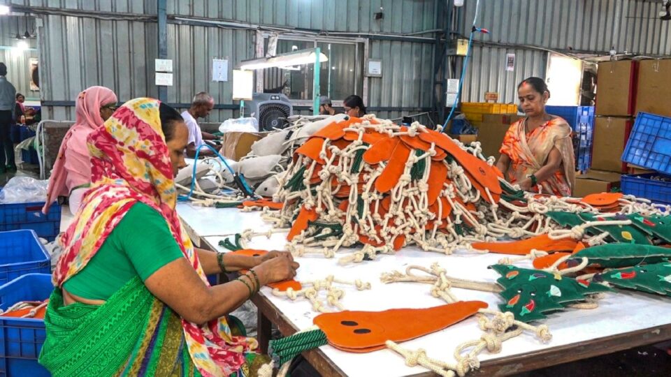 Maharashtra Cabinet Approves Extending Daily Work Hours to 12