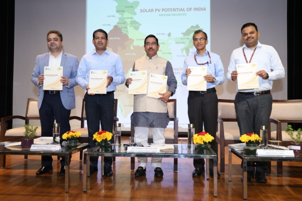 Pralhad Joshi Inaugurates Solar Training Program