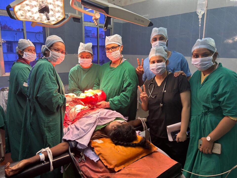 Doctors of Ispat General Hospital of SAIL RSP successfully remove 6-kg uterine tumor in life-saving surgery