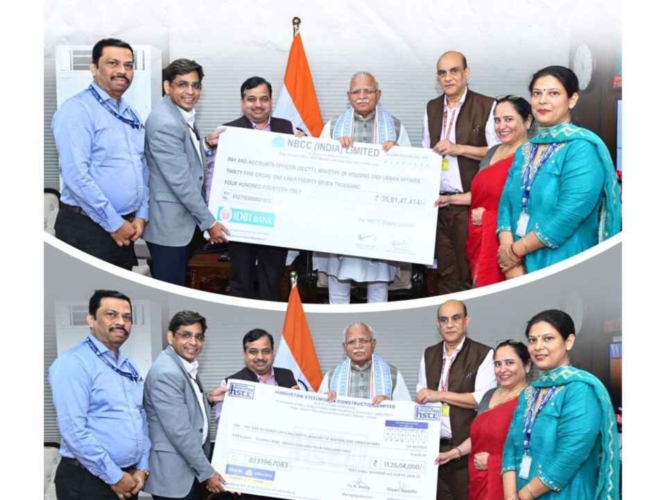 Chairman & MD, NBCC, and Chairman, HSCL, formally presented dividend cheques to Shri Manohar Lal Khattar