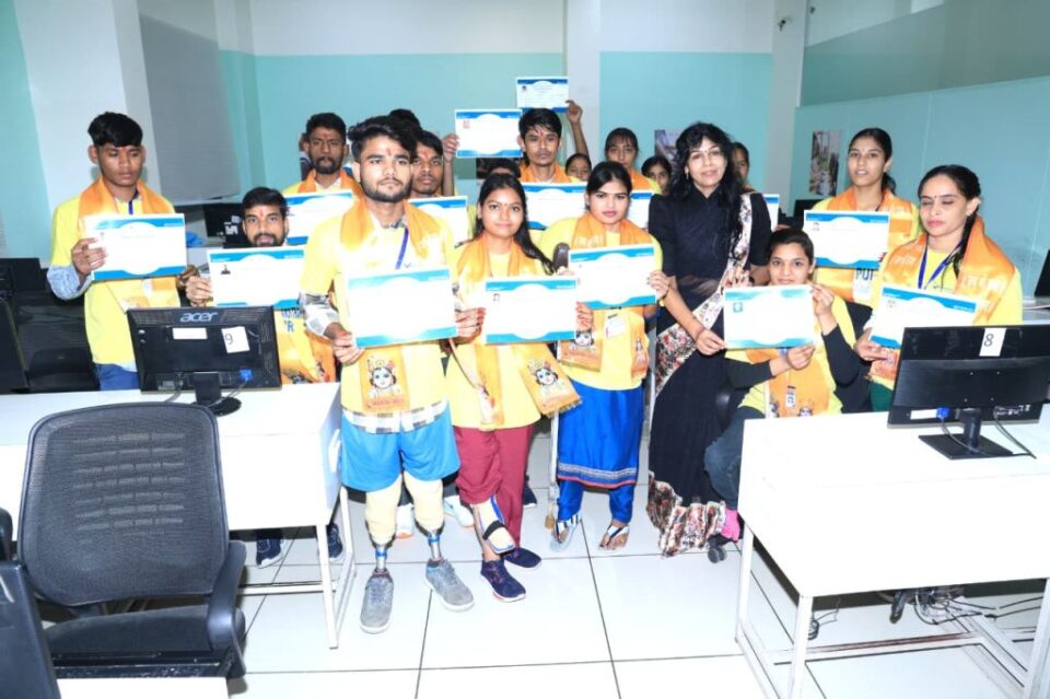 68th Free Computer Course by Narayan Seva Sansthan Concludes