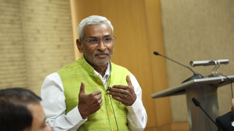 IICA Hosts Lecture by Former Secretary Shri Dammu Ravi