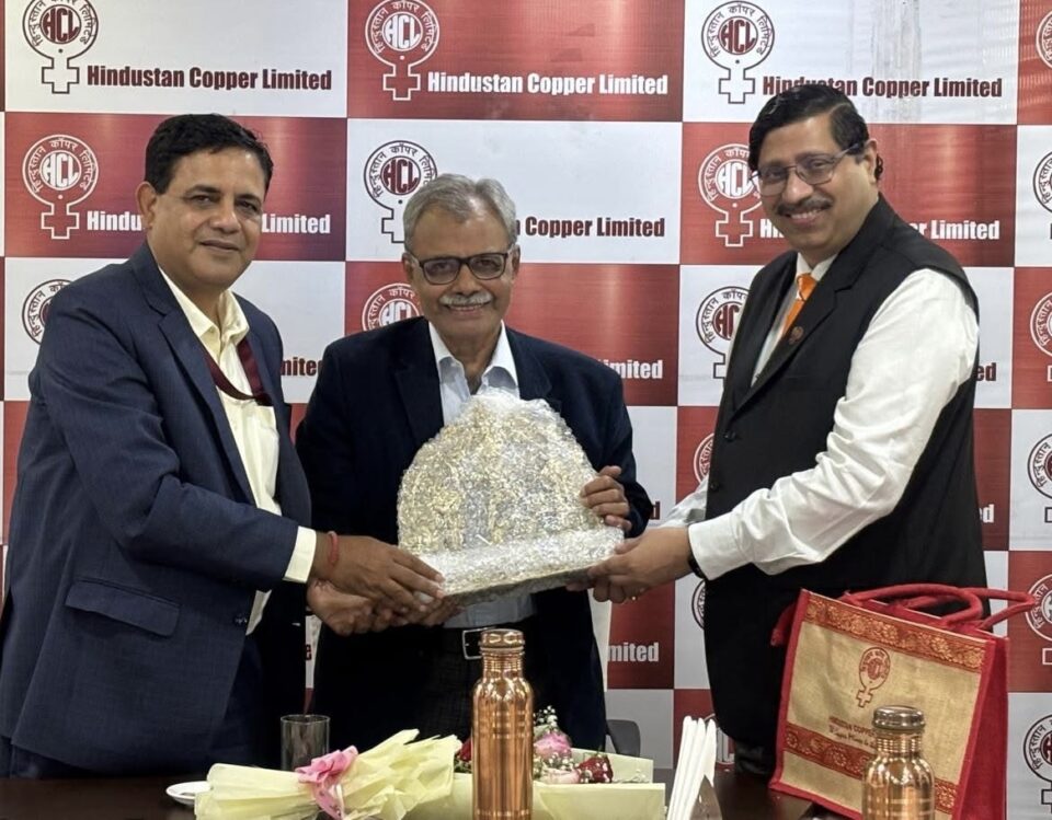 HCL Felicitates Former NMDC Director Rabindra Singh
