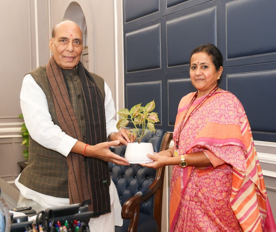 Ms. S. Radha Chauhan Chairperson CBC called on Raksha Mantri Shri Rajnath Singh