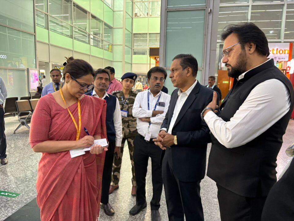 Ministry of Civil Aviation Reviews Passenger Facilitation at Kolkata and Guwahati Airports