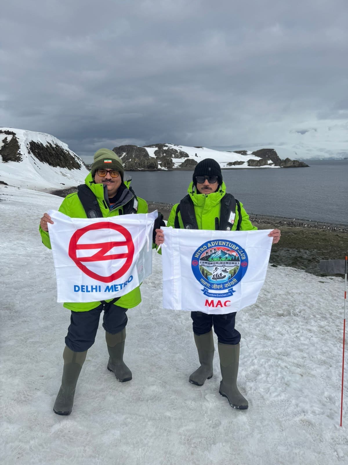 DMRC officials make history! Indian Tricolor hoisted in Antarctica