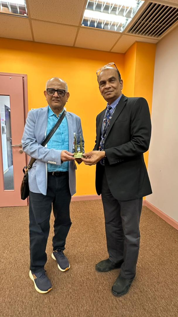 Vivekanand Business School signs MoU with INTI International University Malaysia