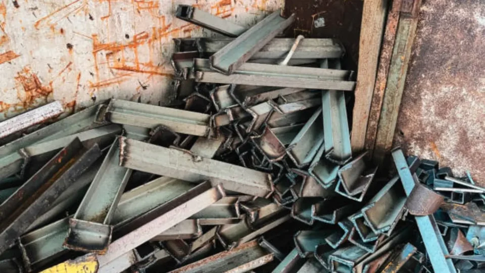 Scrap disposal revenue India Secretariat Reforms report January 2026