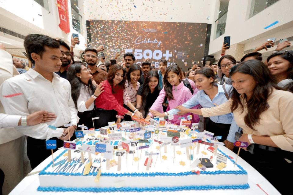 Galgotias University Celebrates 5500 Placements Across 1250 Recruiters