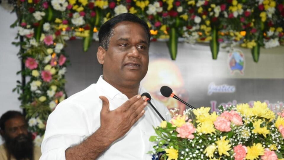 M Angamuthu additional charge Cochin Port Authority