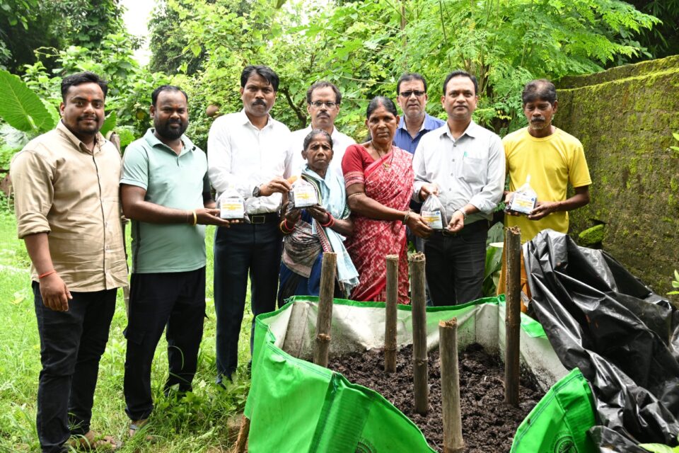 SAIL Rourkela vermicompost bags distributed to women farmers